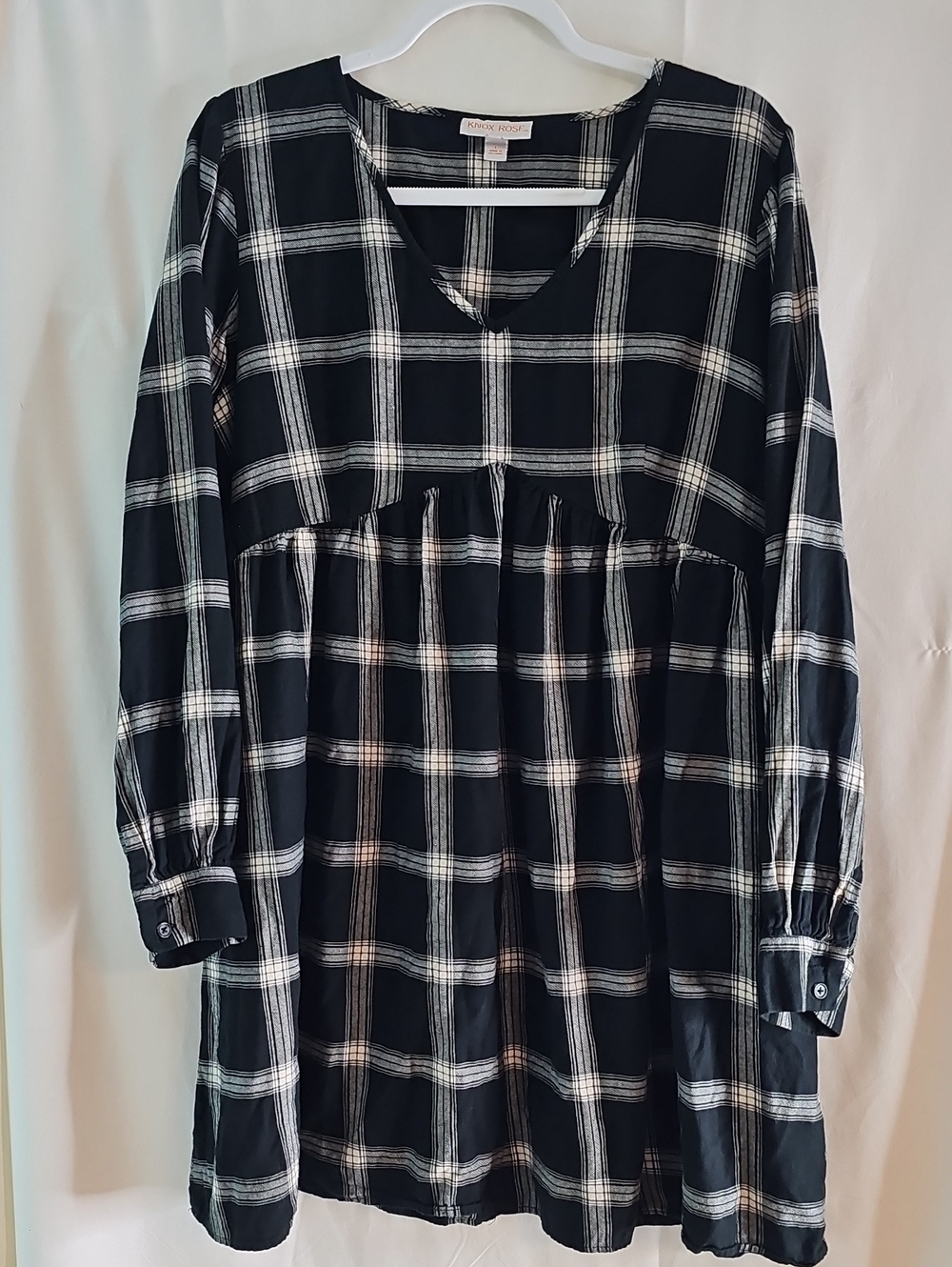 Knox Rose  Black Plaid V-Neck Long Sleeve Midi